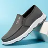 Zapatos de tela para hombre primavera nuevos transpirables de lona suela suave antideslizantes para mediana edad y ancianos zapatos de papá cómodos zapatos para conducir