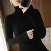 Suéter de punto para mujer, otoño transfronterizo, cuello alto apilado, nuevo 2025, ajuste ceñido, capa base acanalada de manga larga