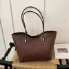 Bolsa Tote de Luxo Leve Bolsa Retro de Nicho para o Dia a Dia 2026 Novo Estilo Coreano Grande Capacidade Bolsa de Ombro Simples
