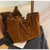 Bolso de Hombro Versátil de Alta Gama para Otoño e Invierno para Mujer Gran Capacidad Gamuza Retro Bolso de Mujer Casual Calle Ropa de Trabajo Bolso Tote