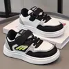 Nuevas Zapatillas Deportivas Infantiles para Niños Primavera 2026, Zapatos Versátiles en Blanco y Negro para Niños, Superficie de Cuero con Suela Suave, Zapatos Deportivos Casuales con Velcro
