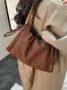 2026 El diseño de nicho de moda de este año: bolso plisado minimalista de alta gama, bandolera versátil para el día a día, estilo femenino