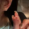 Brincos da Moda Estilo Coreano Mais Vendidos Novo Modelo Brincos Femininos Simples e Elegantes Versáteis Tiktok Mesmo Estilo Tarraxas Atacado
