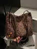 Bolsa Tote Feminina Elegante de Grande Capacidade Outono Nova Moda Tendência Bolsa de Ombro Único Sob o Braço Estampa de Leopardo Elegante Bolsa Saco