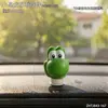 Adorno de Juguete para Tablero de Coche Tiburón Pequeño con Borde Verde, Muñeca con Cabeza Oscilante de Resorte, Decoración Divertida para el Interior del Coche