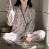 Pijama Femenino Jardín de Monet, Nuevo Ropa de Casa de Manga Larga para Primavera y Otoño, Estilo Chino Flor de Cerezo Set de Ropa de Salón de Lazo de Alta Gama