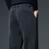 Calças masculinas com forro de fleece para o inverno, quentes e de corte solto, calças esportivas, calças espessadas para homens de meia-idade, estilo outono e inverno