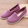Verano zapatos de tela vieja de Beijing para mujer zapatos tejidos transpirables para madres de mediana edad y ancianas cómodos planos casuales sin cordones zapatos de malla