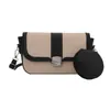 Nova Bolsa Sela Versátil de Cor Contrastante de Alto Valor Moda Feminina Verão 2025 Textura Costura Ombro Único Transversal Bolsa Tendência