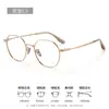 Gafas de marco plateado, frescas y elegantes, para mujer, ultraligeras de 9 g, montura completa de titanio, adecuadas para rostros cuadrados y redondos, D26052, aspecto natural, montura de titanio puro
