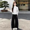 Conjunto Esportivo Infantil Outono Novo Estilo Moletom com Zíper para Menina Calça de Moletom Casual Moda Infantil Estilo Coreano Conjunto de Duas Peças
