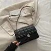 Bolsa de Luxo Texturizada Acolchoada de Nicho para Mulheres 20265 Nova Tendência Moda Corrente Versátil Estilo Ins Bolsa de Ombro Transversal