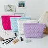 2023 Novo Japonês e Coreano Acolchoado Amor Clutch Bolsa Forro Grande Capacidade Bolsa de Cosméticos Bolsa para Batom Bolsa Feminina