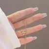 Collar de Acero Titanio Electrochapado en Oro Real de 18 Quilates, Exquisito de Gama Alta, Cintura Delgada, Diseño de Lujo Accesible de Nicho para Mujer, Colgante de Aliento de Bebé