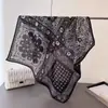 Nuevo Pañuelo Cuadrado de Terciopelo Impreso por Ambos Lados para Mujer, Estilo Coreano Retro Patrón de Espiga 90 Pañuelo de Seda con Elegante Chal Lote