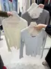 Destaques do Look: Suéter de Tricô Elegante de Gola V com Renda Bordada Estilo Francês para Inverno, Ajustado na Cintura, Slim-Fit, Confortável, Peça Básica para Mulheres