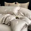 Nuevo Juego de Cama de Cuatro Piezas Jacquard Satinado Grado A con un Toque de Lujo Ligero y Gama Alta, Juego de Sábanas Ultra Suaves para Cama de Dormitorio