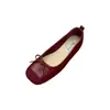 2026 Nuevo Estilo Coreano Atmosférico Versátil para el Trabajo Zapatos de Salón Suela Suave Boca Baja Estilo Hada Retro Zapatos de Salón