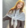 Bufanda Triangular Grande de Lana de Alta Gama de Color Sólido para Mujer, Bufanda Protectora para el Cuello de Moda de Invierno, Bufanda de Estilo Exterior, Fabricante
