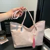 Comercio exterior Encaje europeo y americano Lazo Tela estilo chino Tendencia nacional Bordado Gran capacidad Bolso de hombro para el día a día Bolso de axila
