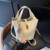 Bolsa de Mão de Marca Estrangeira de Luxo para Mulheres 2026 Novo Modelo Bolsa Transversal Casual Retrô Bolsa de Ombro Bolsa Saco para o Dia a Dia