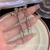 Pendientes de borlas exquisitos con diamantes brillantes de estilo coreano, pendientes de lazo largos elegantes de lujo y ligeros de alta gama, pendientes explosivos que combinan con todo.