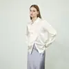 Camisa Elegante de Seda com Estilo Fresco, Decote V, Cardigã Fino para Roupa Externa, Combinada com uma Camisa