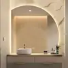 Espelho de banheiro inteligente semicircular de formato irregular transfronteiriço com luzes LED, espelho com sensor de parede para banheiro, espelho de maquiagem com controle de toque para quarto
