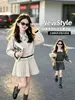 Conjunto de punto estilo preppy para niñas, otoño 2026, para niños mayores, con un cárdigan de cuello falso y una falda plisada, un conjunto de dos piezas de moda