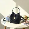 Bolsa Saco Xadrez Color Block Fresca e Bonita Feminina 2026 Nova Grande Capacidade Versátil para o Dia a Dia da Mulher Bolsa Feminina Transfronteiriça