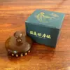 Pente Massageador Redondo de Sândalo Dourado com 28 Dentes para Terapia de Meridianos do Couro Cabeludo e do Corpo Inteiro, Terapia Capilar e Pente de Massagem para o Couro Cabeludo