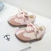 Nova coleção Primavera/Outono 2026: sapatos de menino, tênis esportivos infantis, sapatos de menina, sapatos estilo Forrest Gump, tênis de bebê para aprender a andar, tênis casuais, sapatos da moda
