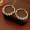 Pendientes Redondos de Lentejuelas Diamantadas con Aguja de Plata, Pendientes de Botón Exagerados de Estilo Minimalista de Moda y Únicos con un Toque de Lujo Ligero y de Alta Gama