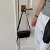 Bolso Pequeño Cuadrado Retro de Moda para Mujer Modelo Nuevo 2026 Bolso Cruzado de Alto Valor para Joven Bolso de Hombro Simple Versátil para Mujer
