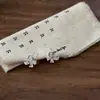 Pendientes Exquisitos y Compactos de Mariposa Cortada Microincrustados con Circonita para Mujer Diseño de Nicho Pendientes Elegantes Versátiles de Gama Alta Pendientes