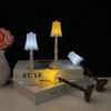 Lámpara de Mesa Pequeña Creativa Retro Europea Lámpara de Vela Electrónica LED Lámpara de Atmósfera Decorativa Lámpara de Lectura de Mesita de Noche para Dormitorio Adorno