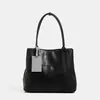 Bolsa Tote Grande de Couro Sintético Estilo Retrô de Nicho Transfronteiriça para Mulheres 2025 Nova Bolsa de Mão Feminina Multicamadas para Trabalho com Alça de Ombro e Transversal