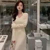Vestido de malha com design Feminino Primavera e Outono Novo estilo coreano peça íntima slim fit modelador gola V vestido base