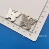 Urso Artificial Galvanizado Gravata Borboleta Floco de Neve Coroa de Flor Acessórios de Plástico DIY Tiara Presilha Capa de Celular Fivela de Sapato Adesivo