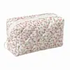 Nuevo neceser acolchado floral transfronterizo, bolsa de cosméticos y artículos de tocador de gran capacidad estilo ins, bolsa de almacenamiento, estuche para papelería y lápices