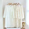 Camisola de Manga Longa para Mulheres, Estilo Verão Fino, Pulôver de Crepe 100% Algodão, Corte Solto com Bojos, 100% Algodão, Não Precisa Usar Sutiã, Vestido para Casa