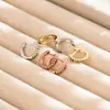 Nuevos Pendientes de Nicho de Sentido Avanzado Transfronterizos Cobre Color Oro 18k Circonita Pendientes Geométricos Pendientes Personalizados en Forma de U