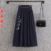 Tapeta delantera inclinada con bordado de botones, 16 nuevos tops de manga media estilo chino, talla grande 5XL, 100 libras, conjunto bordado de dos piezas para mujer estilo República de China