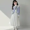 Nueva Colección de Primavera y Otoño para Niños: Conjunto de Dos Piezas: Cárdigan con Cuello de Encaje Dulce y Falda Elegante de Estilo Femenino Suave