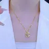 Colar Novo Inteligente Duplo C Luz de Luxo Moderno Nicho Explosivo Moda Simples Colar de Presente de Dia dos Namorados para Mulheres