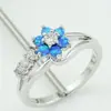 Anillo de Aleación con Flores Pastorales Hermosas Estilo Europeo y Americano para Mujer, Diamante Artificial Ópalo Joyería Simple Anillo de Nicho Transfronterizo