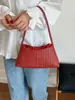 Bolso de Hombro para Mujer de Gran Capacidad, Nuevo para Viajes de Otoño 2026, Nuevo Diseño de Moda, Versátil, con Patrón de Cuero Tejido
