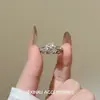Anel de Renda com Coração de Diamante Brilhante Estilo Vintage de Luxo Leve, Design de Nicho, Elegante e Versátil, Anel Extremamente Bonito