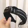 Diadema Hecha a Mano de Caña Alta para Mujer, Pinza para el Cabello Versátil Estilo Vintage de Hong Kong para Primavera y Verano, Diadema para Lavarse la Cara, Diadema Amarilla, Accesorio para el Cabello para Mujer
