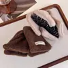 Pinza para el Cabello Triangular Gruesa de Lana Estilo Coreano Dulce y Elegante 2025 Nuevo Modelo Pinza Tiburón para la Parte Trasera de la Cabeza Pasador Accesorio para el Cabello